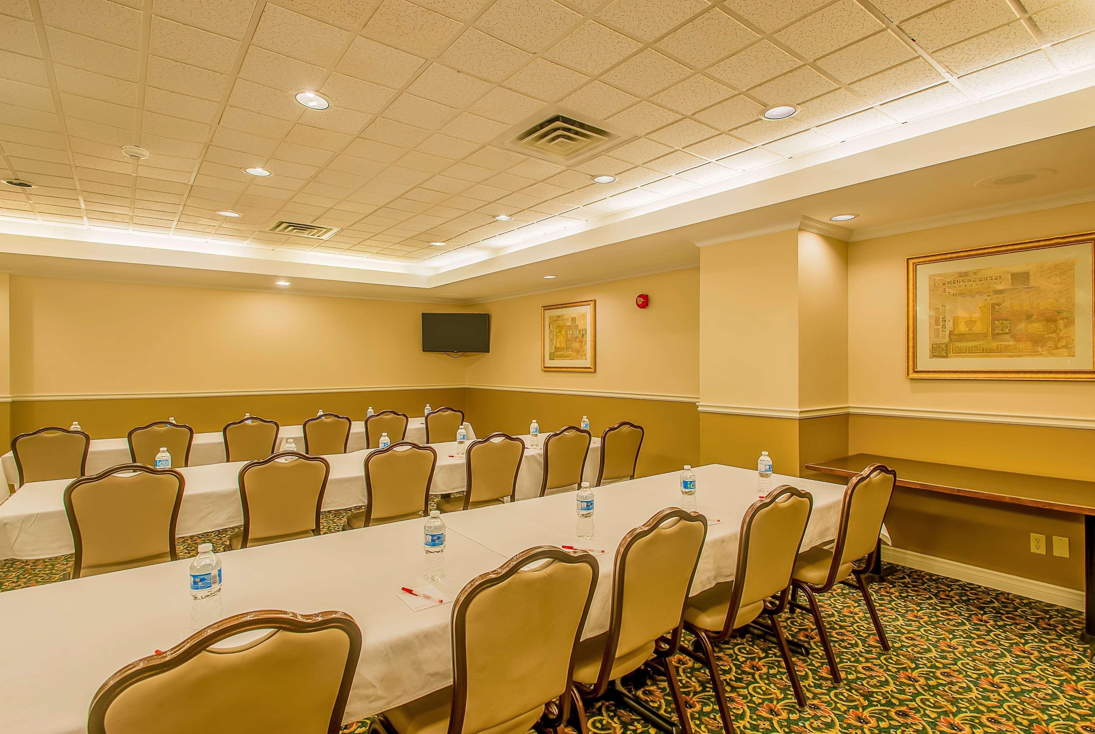 Ramada By Wyndham Near The Falls 3* Niagara-Fälle